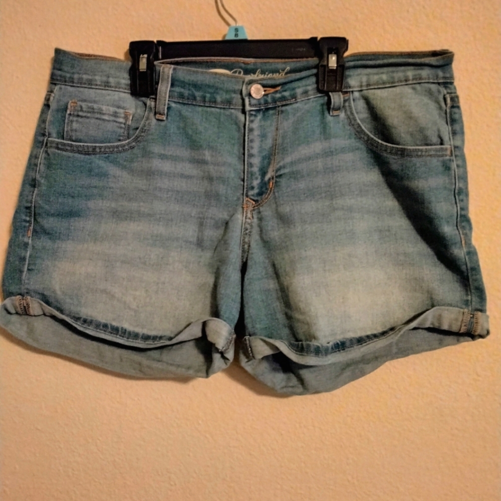 Old navy boyfriend jean shorts